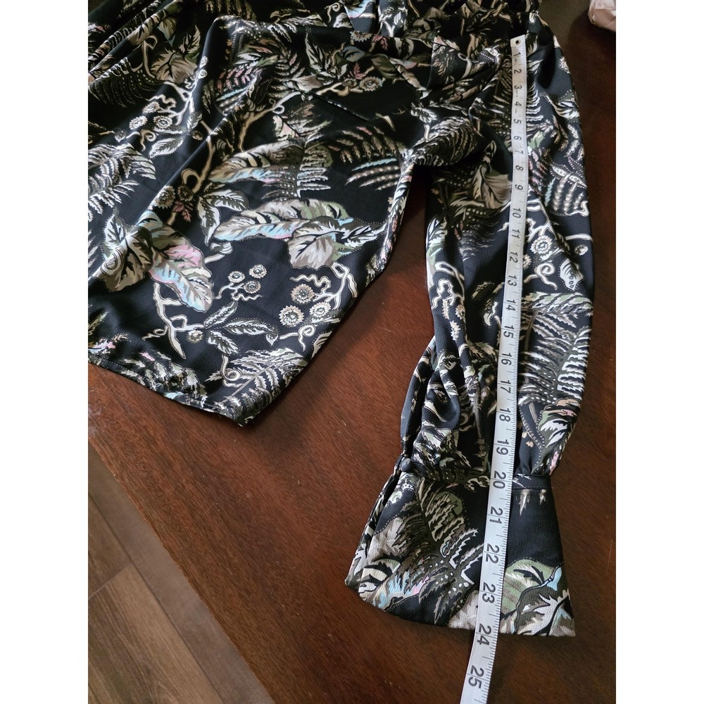 EUC Banana Republic Blouse Women Large Black Floral Tie Neck Office Contemporary - Picture 12 of 13
